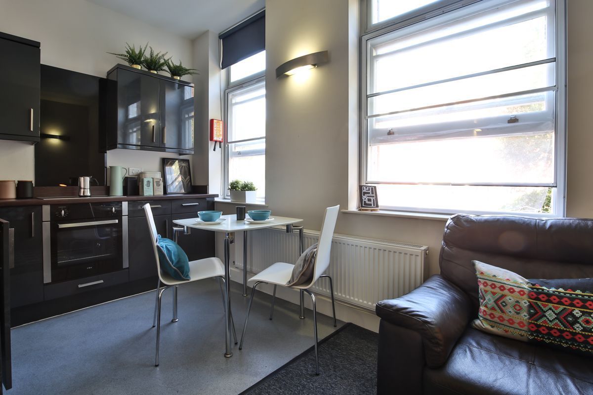 Classic Bigger 1-Bed Apartment